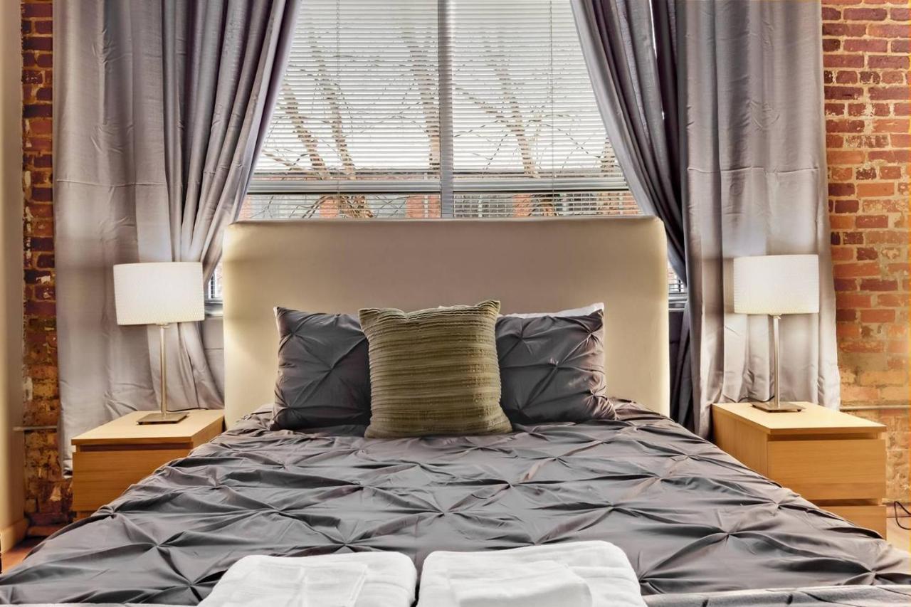 Апартаменты Trifecta Historic Brick 2Br Getaway Superhost Дарем Номер фото